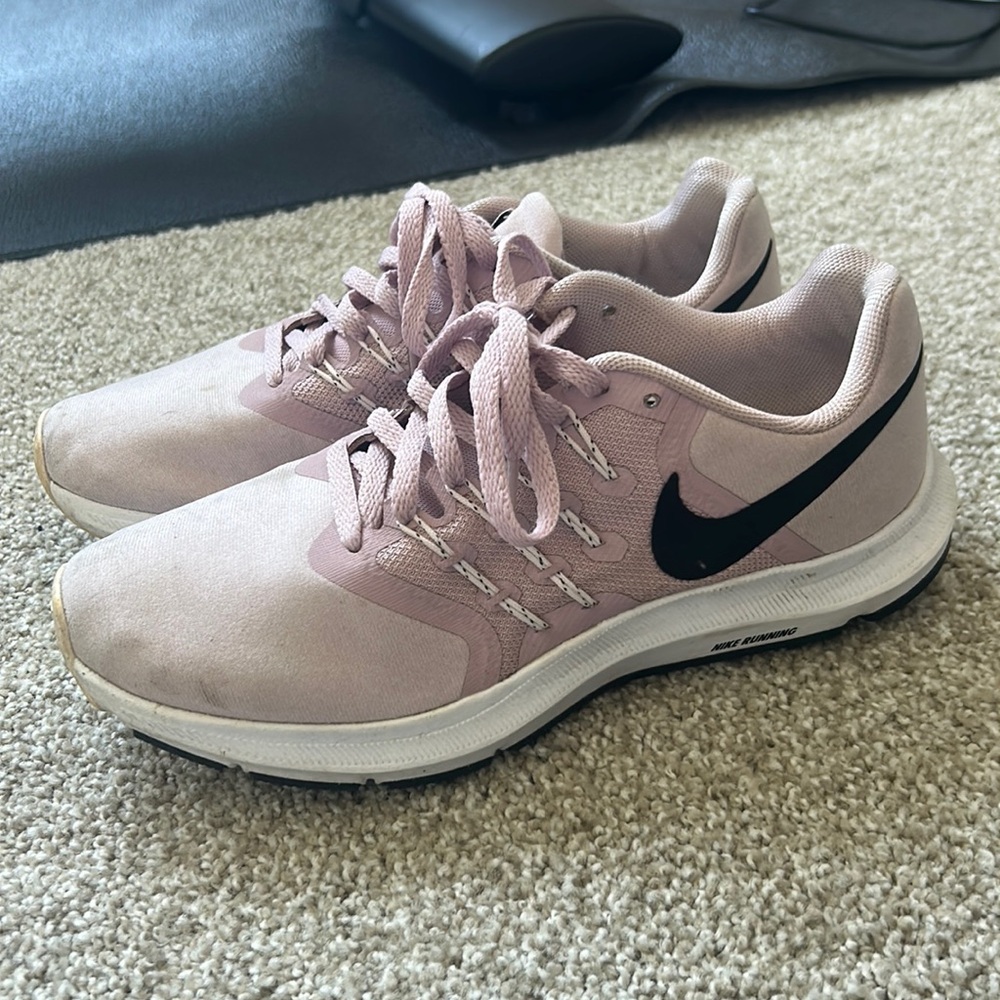 Nike run swift shoe
